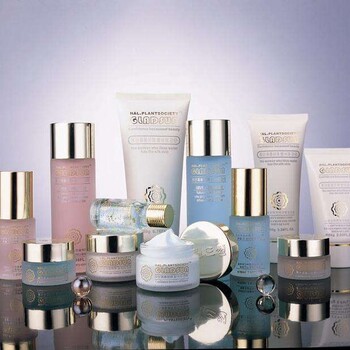 上海化妝品代加工 助力品牌實現(xiàn)高效生產(chǎn)與創(chuàng)新突破